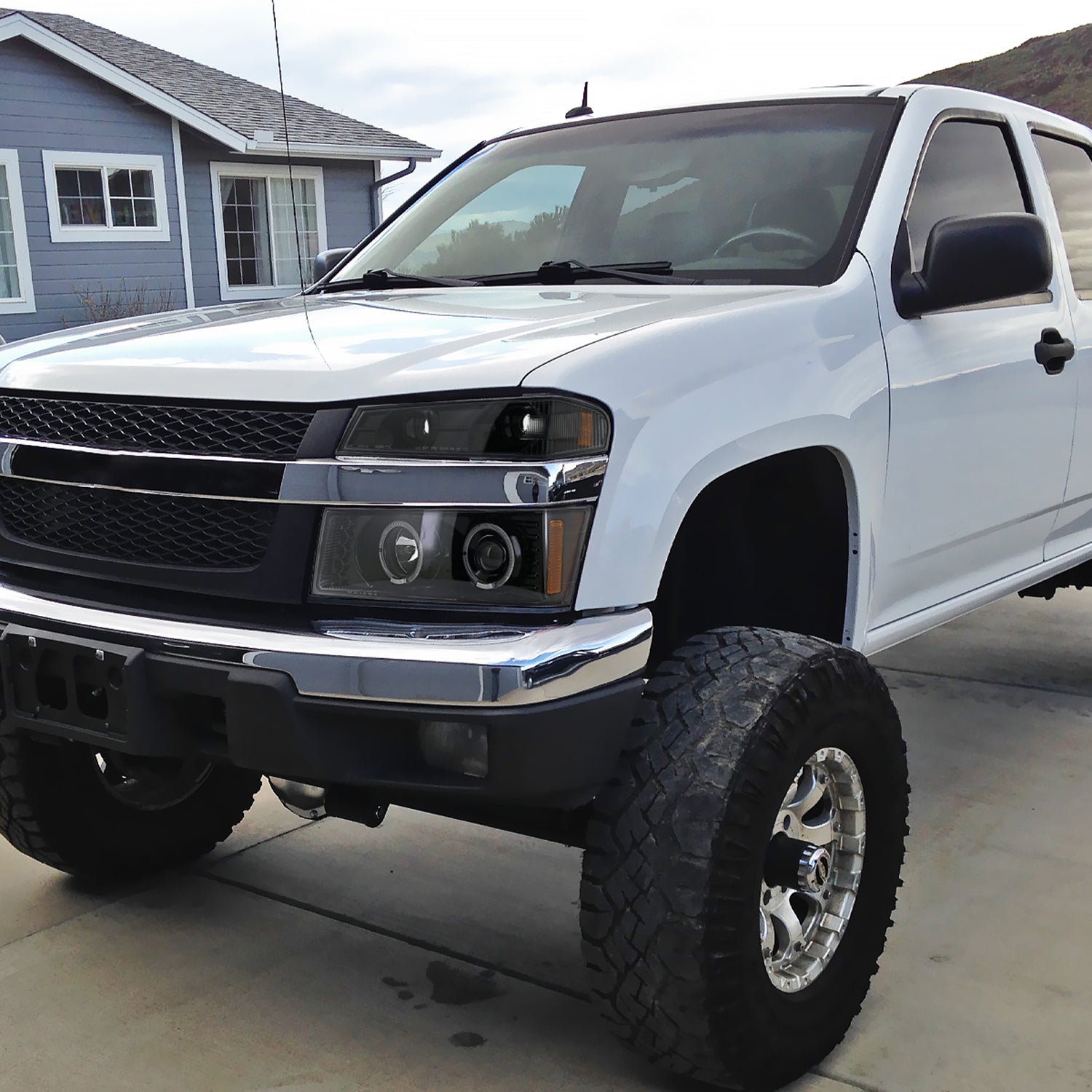 2004-2012 GMC Canyon/ Chevy Colorado Dual Halo Projector Headlights Jet Black