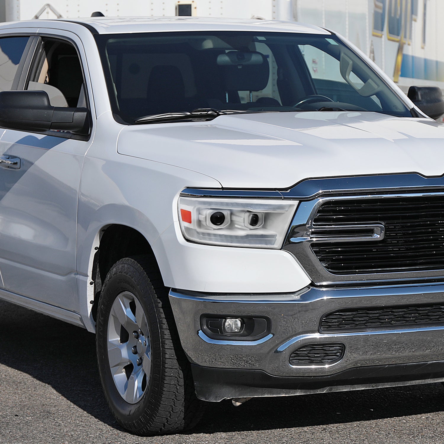 2019-2024 Dodge RAM 1500 LED Turn Signal Projector Headlights White Housing