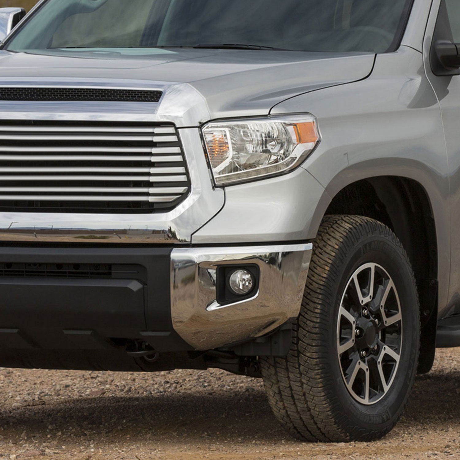 2014-2018 Toyota Tundra H11 Fog Lights Kit Chrome Housing/Clear Lens