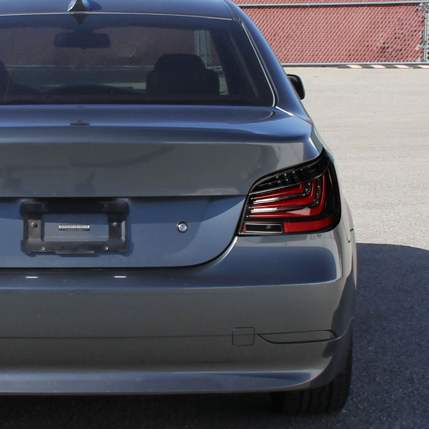 2004-2007 BMW E60 5 Series Sedan LED Tail Lights Jet Black/Clear Lens
