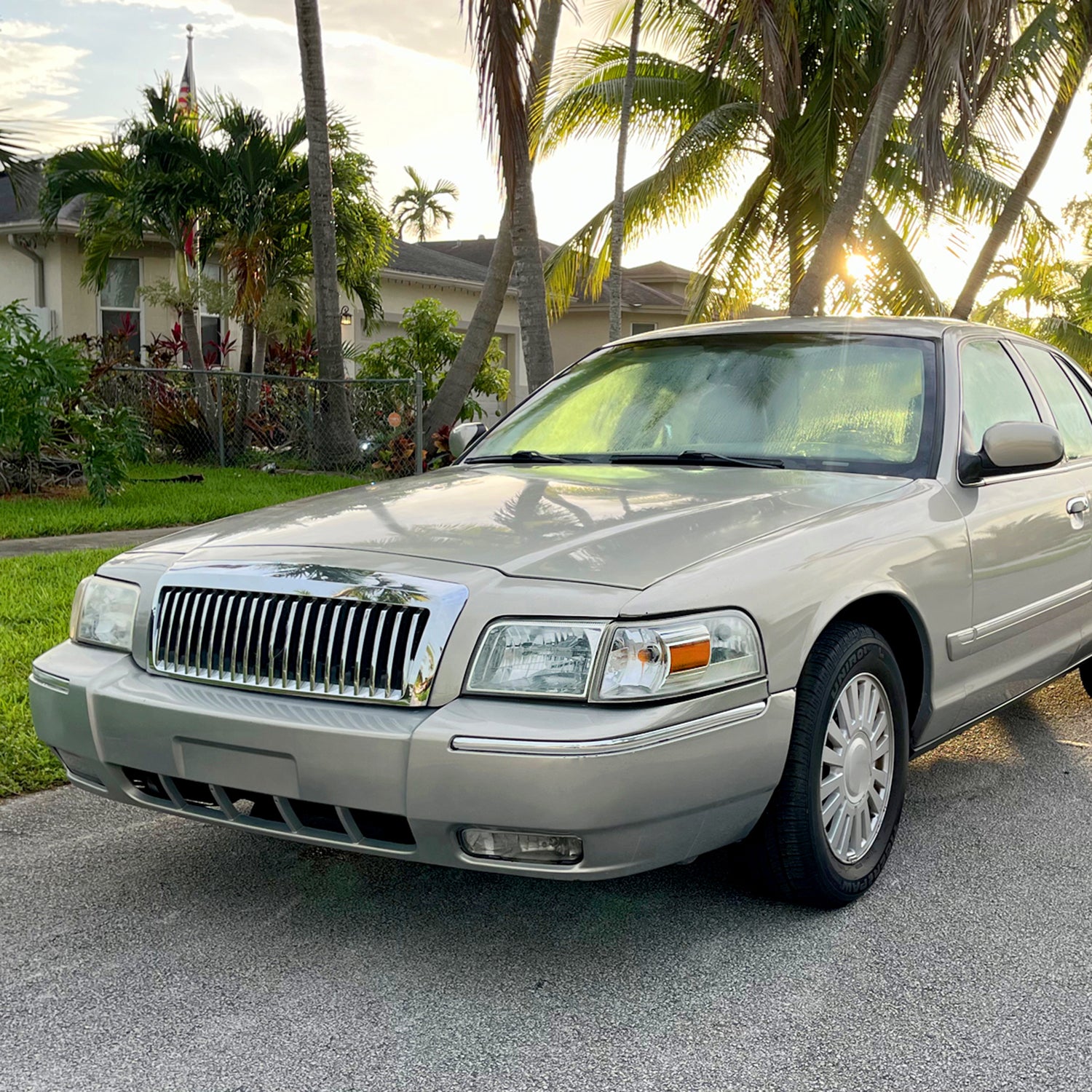 2006-2011 Mercury Grand Marquis Factory Headlights & Corner Lamps Chrome