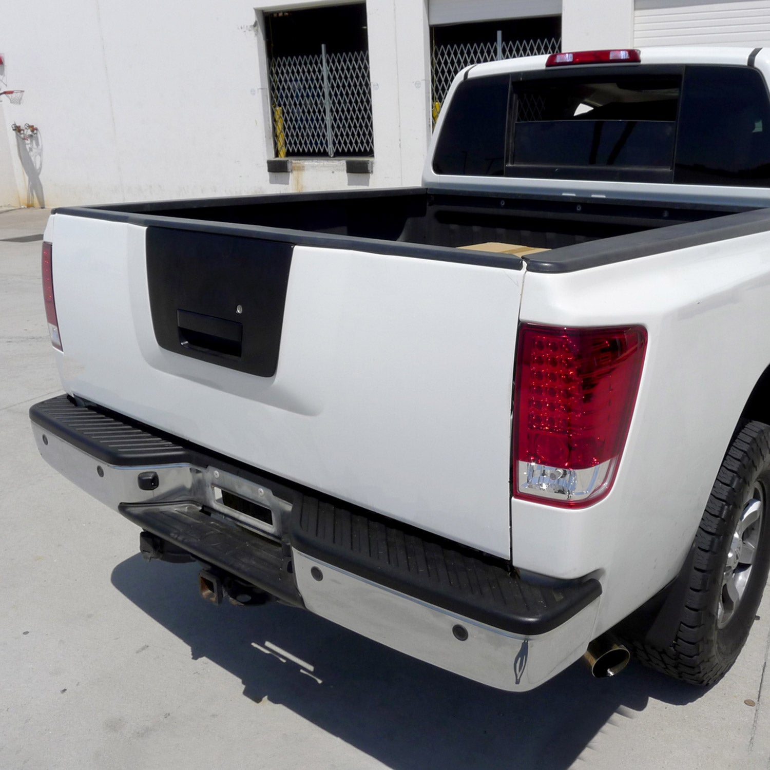 2004-2015 Nissan Titan LED Tail Lights Chrome Housing/Red Clear Lens