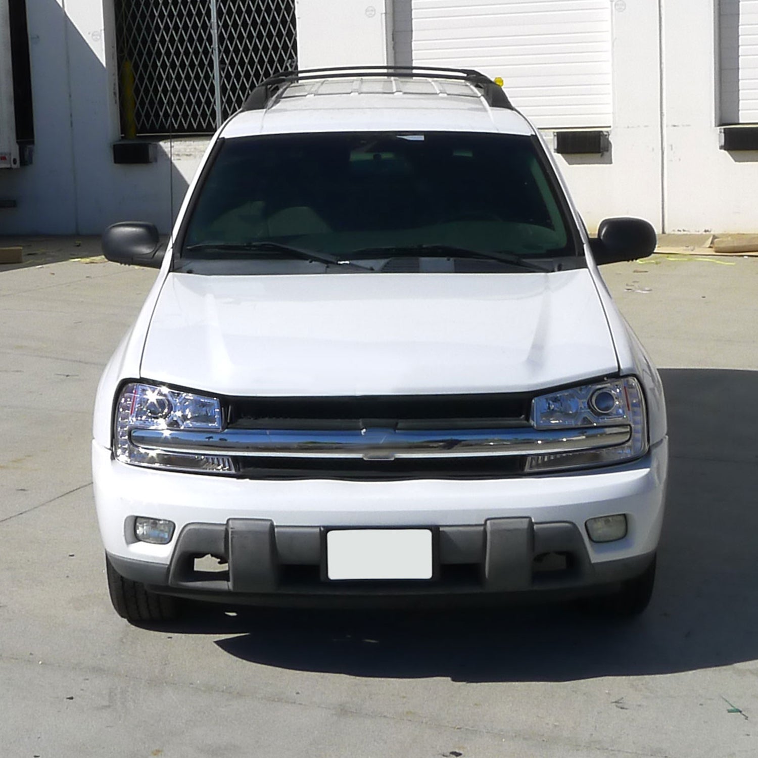 2002-2009 Chevy Trailblazer Projector Headlights LED Light Strip Chrome/Clear