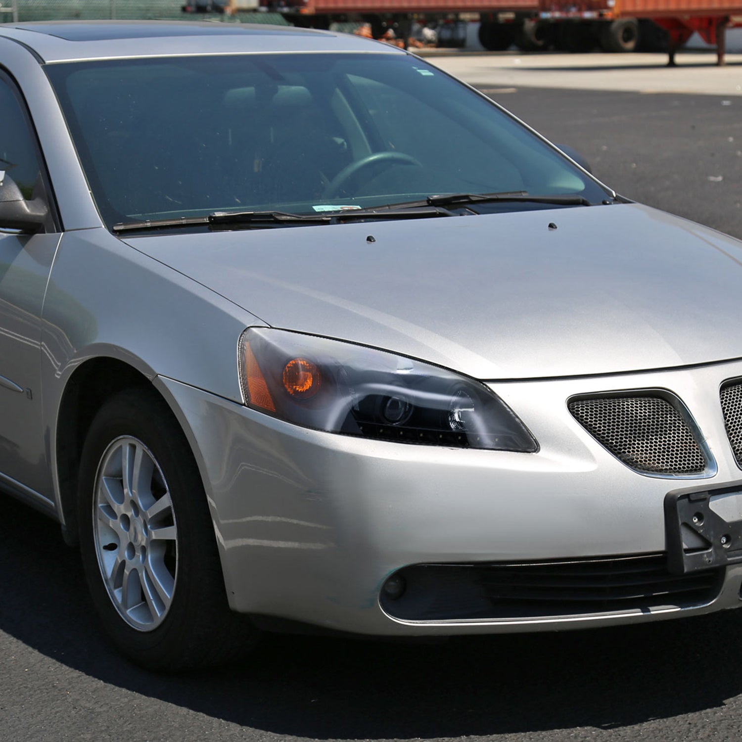 2005-2010 Pontiac G6 Projector Headlights w/ LED Light Strip Matte Black/Clear