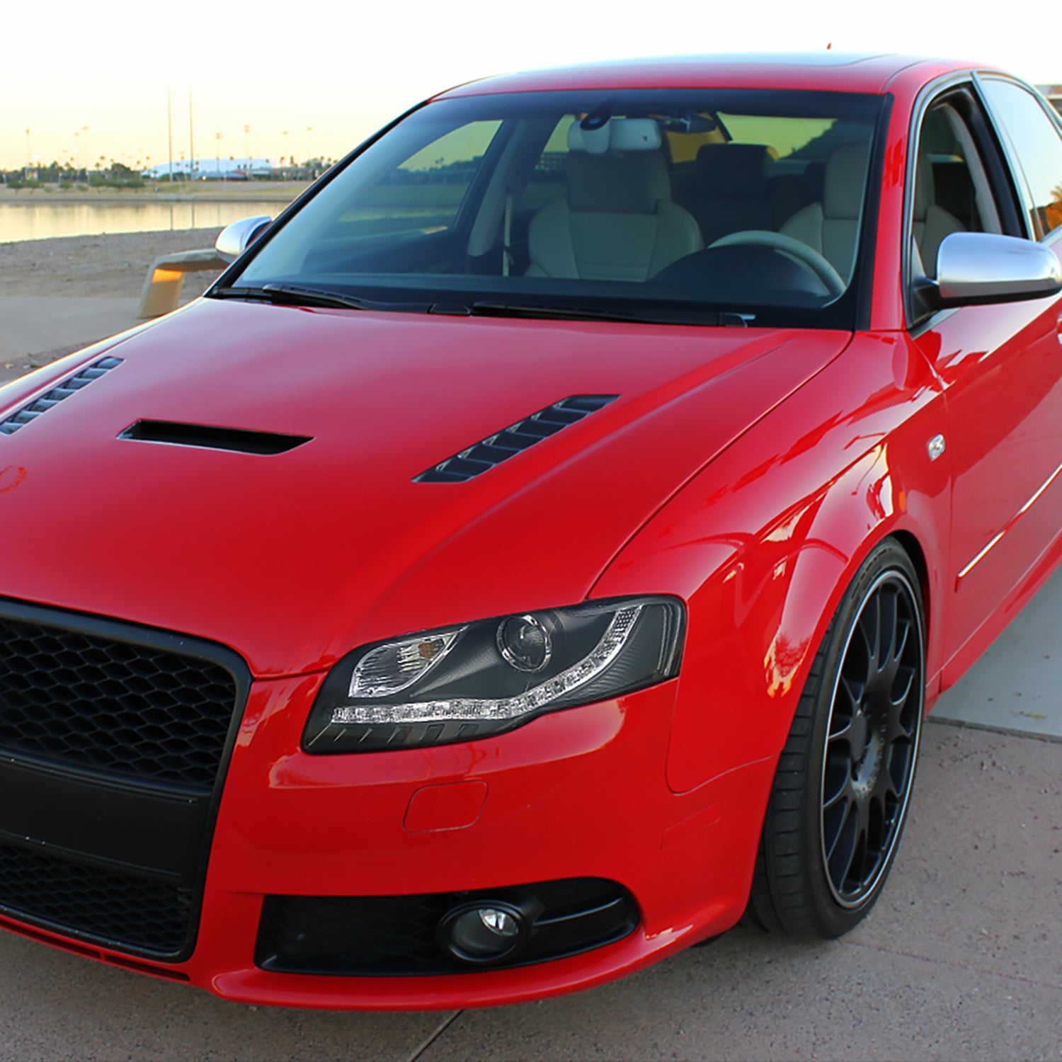 2006-2008 Audi A4 Projector Headlights R8 SMD LED Light Strip Matt Black/Clear