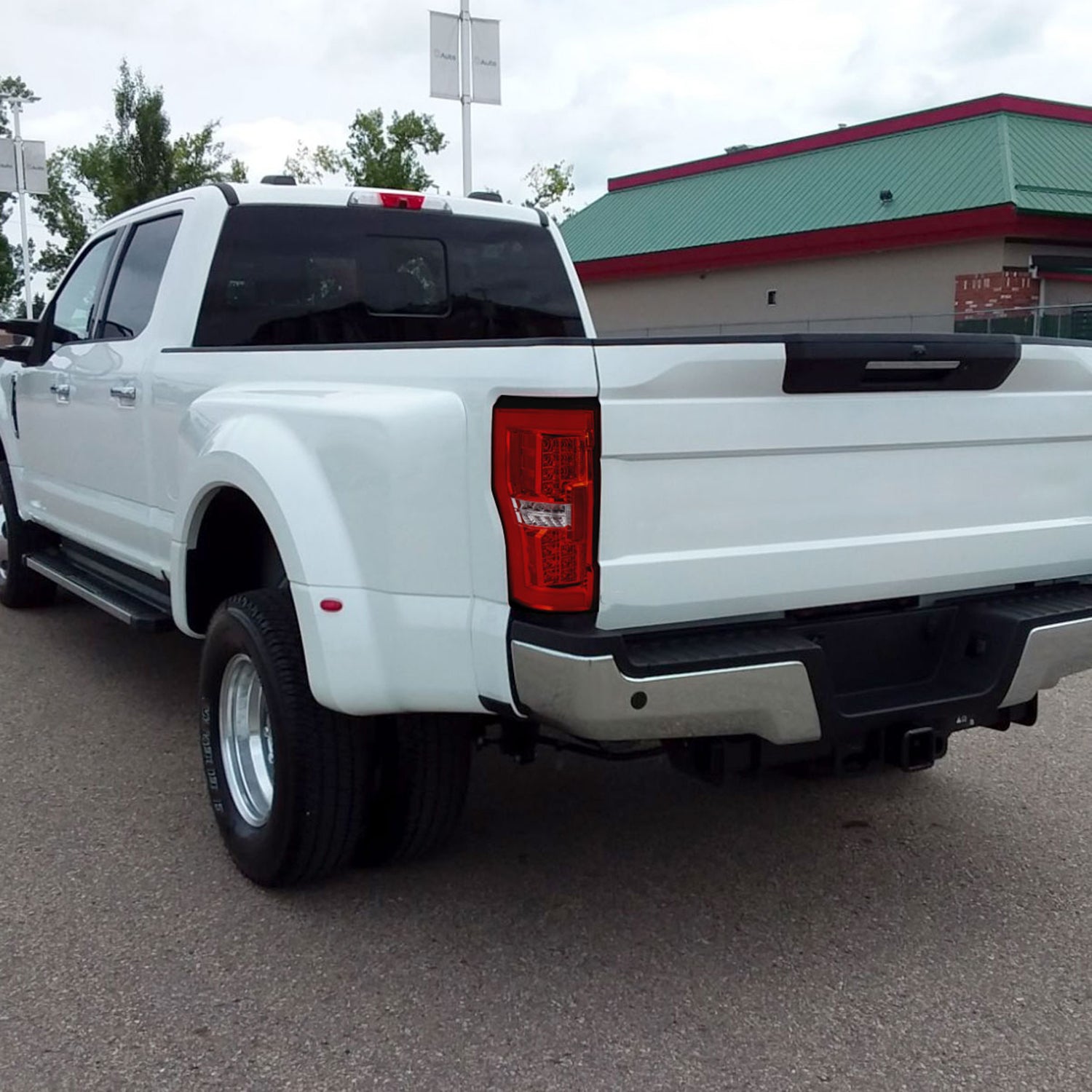 2017-2019 Ford F-250/350/450/550 Super Duty LED Bar Tail Lights Chrome/Red