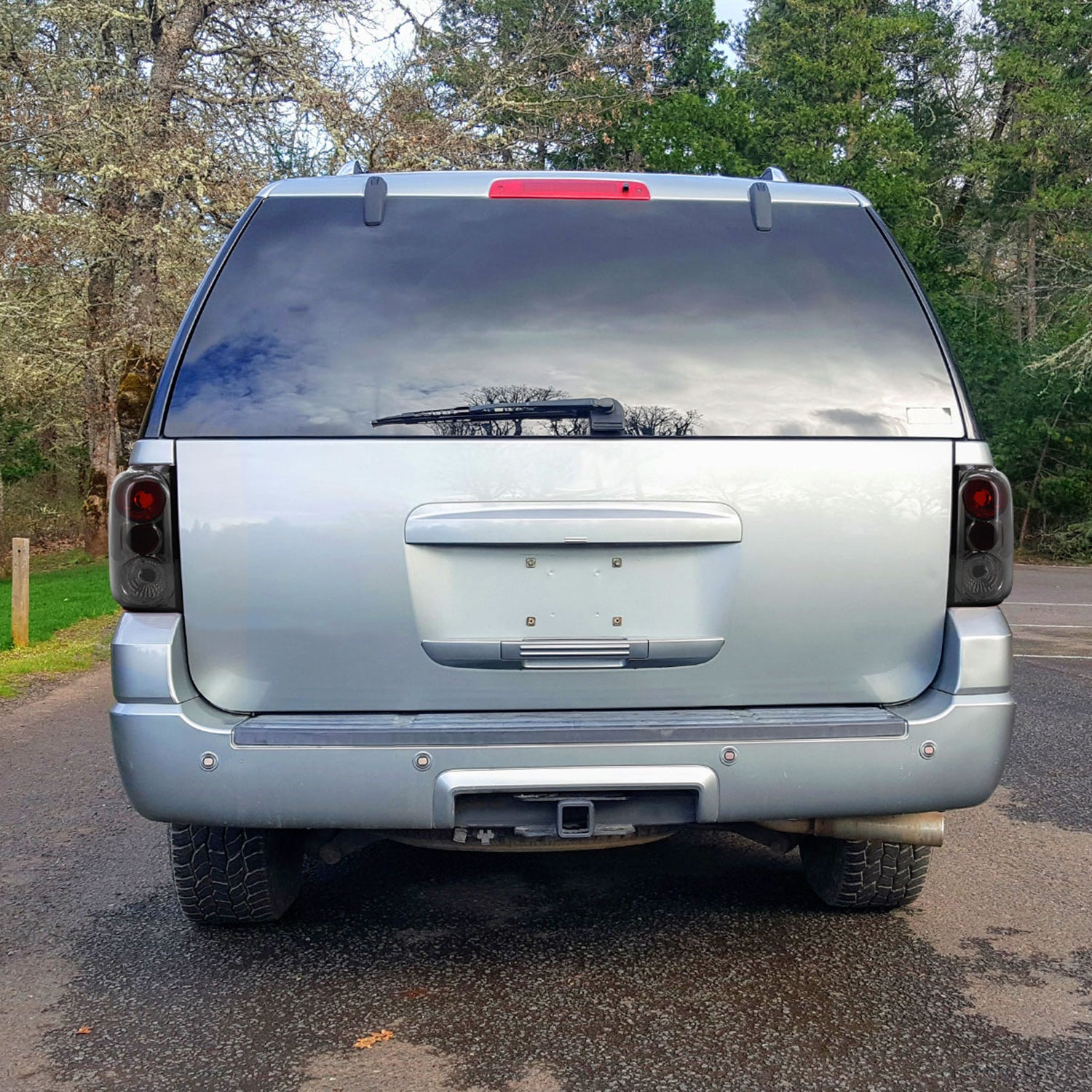 2003-2006 Ford Expedition Tail Lights Chrome Housing/Smoke Lens