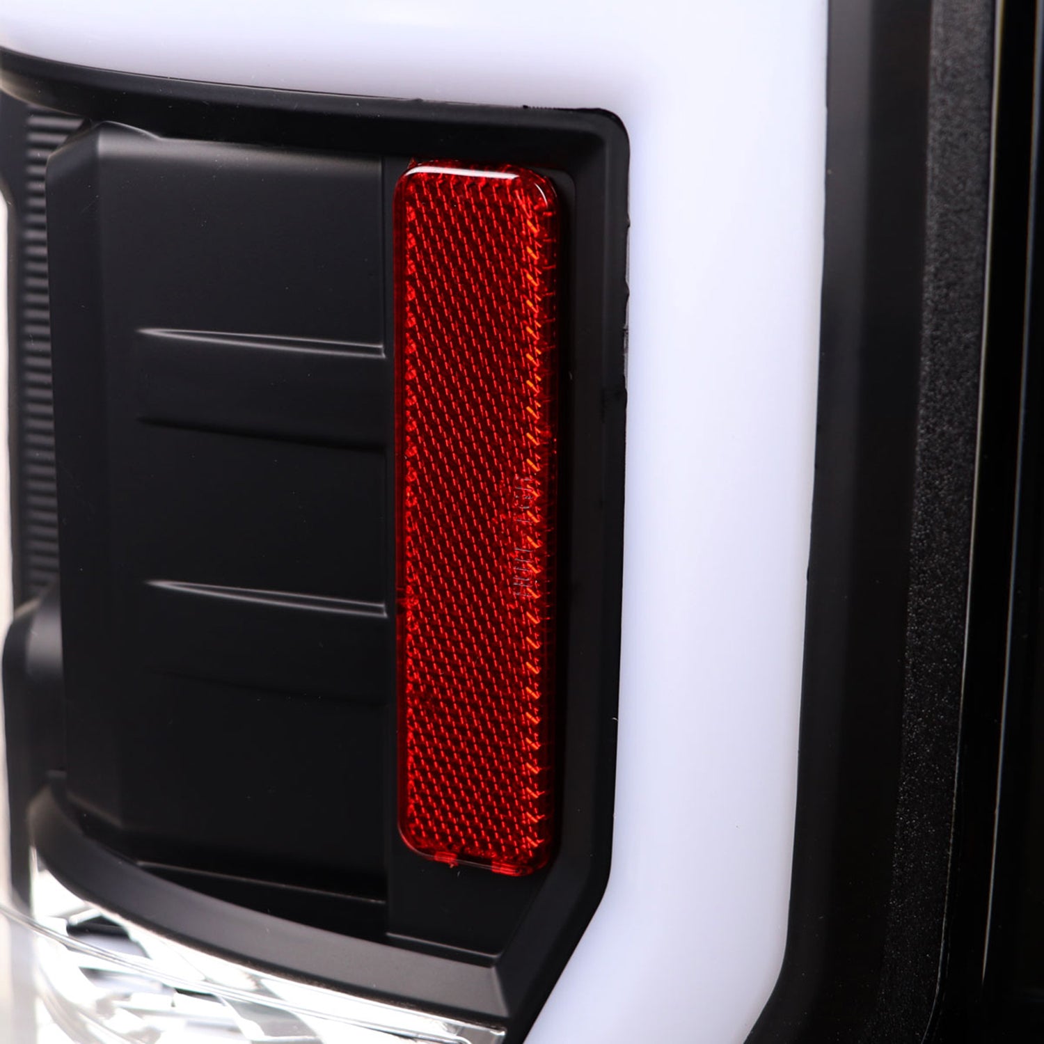 2017-2019 Ford F-250/350/450/550 White LED Bar Tail Lights Matt Black/Clear
