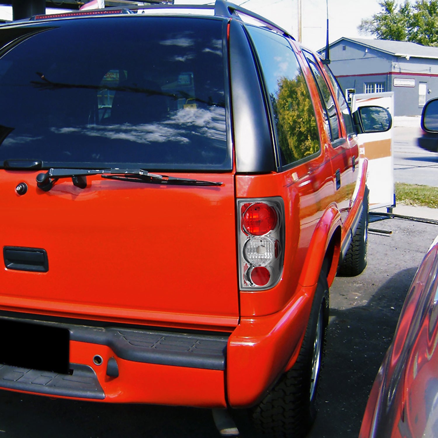 1995-2004 Chevy Blazer/S10 GMC Jimmy/Envoy Bravada Tail Lights Chrome