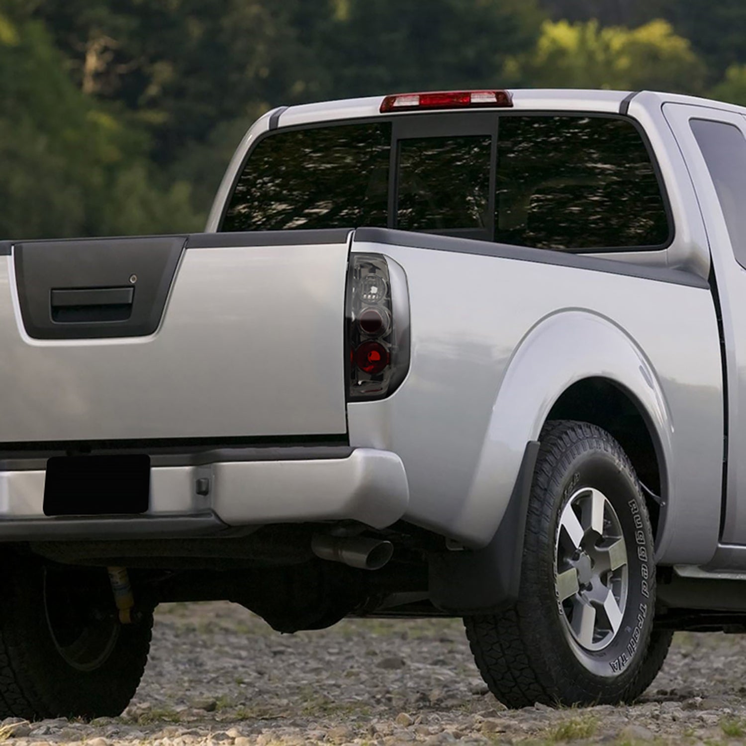 2005-2014 Nissan Frontier/ 2009-2012 Suzuki Equator Tail Lights Chrome/Smoke