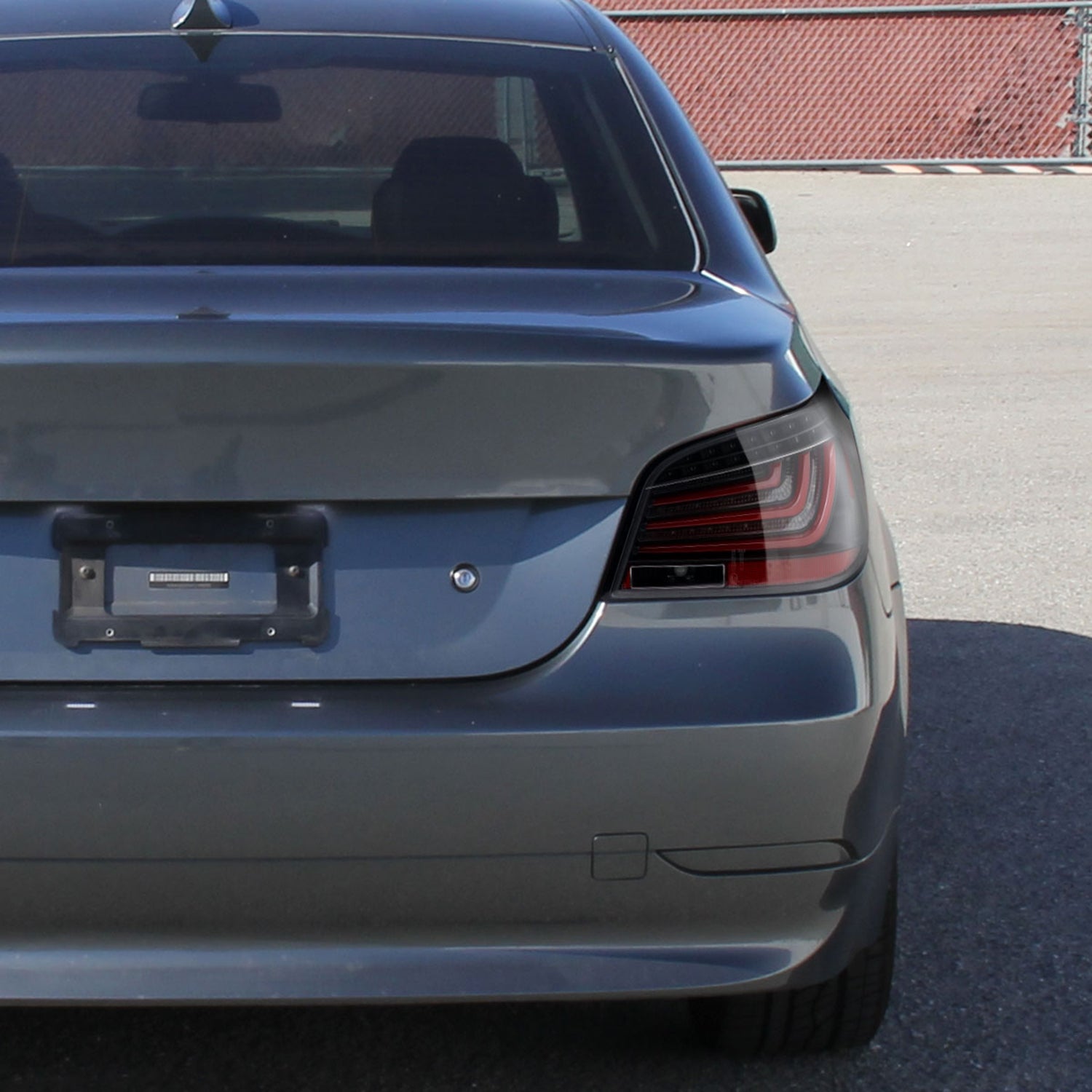 2004-2007 BMW E60 5 Series Sedan LED Tail Lights Black Housing/Clear Lens